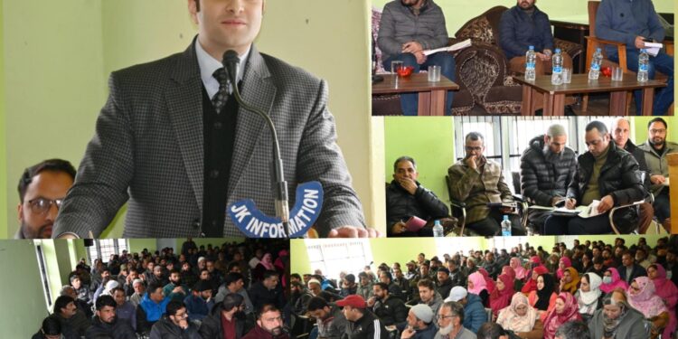 DC Kulgam’s Public durbar at Devsar witnesses overwhelming public response
