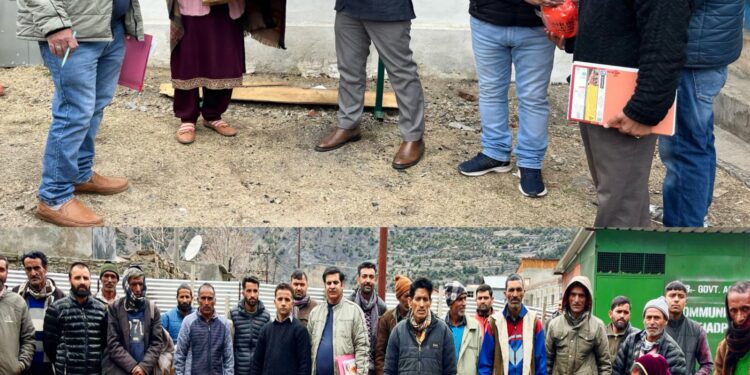 Farmers provided agricultural equipment, seeds under HADP at Paddar