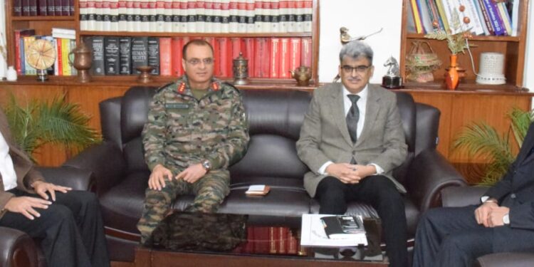 GoC 16 Corps Nagrota takes up issues of Ex-Servicemen with Chief Secretary