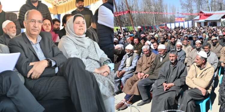 Dy CM, Health Minister, Advisor to CM visit D H Pora, Kulgam