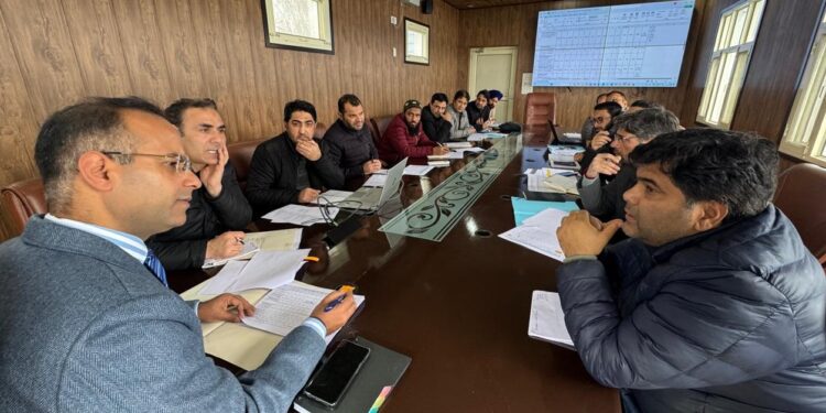 VC LCMA reviews Dal, Nigeen conservation plan