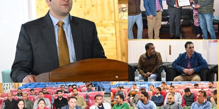 DC Kulgam felicitates 11 BDOs for achieving TB-Free Status