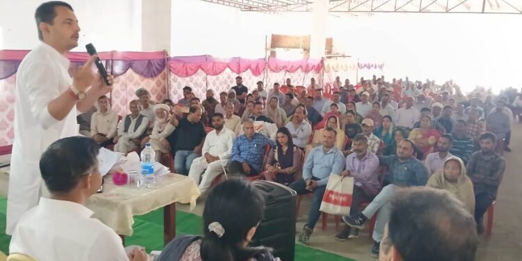 MLA Udhampur East listens to people’s issues at Khoon
