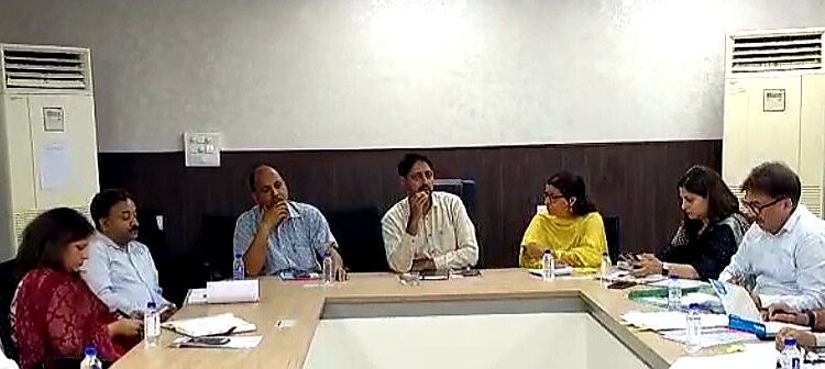 DSEJ reviews implementation of intervention schemes in Jammu Division Schools