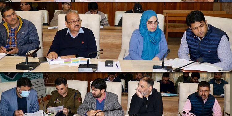 DC Srinagar reviews status of public grievances on JK-Samadhan Portal