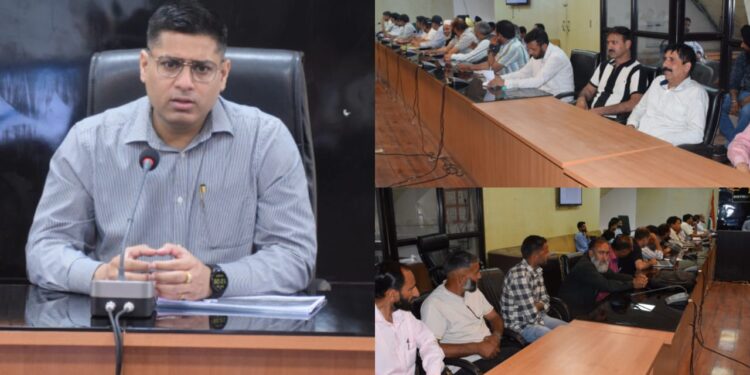 DC reviews implementation of PM Surya Ghar Muft Bijli Yojana in Poonch
