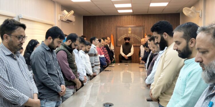 District Doda observes 2 minute silence to honour Victims of Pahalgam Massacre