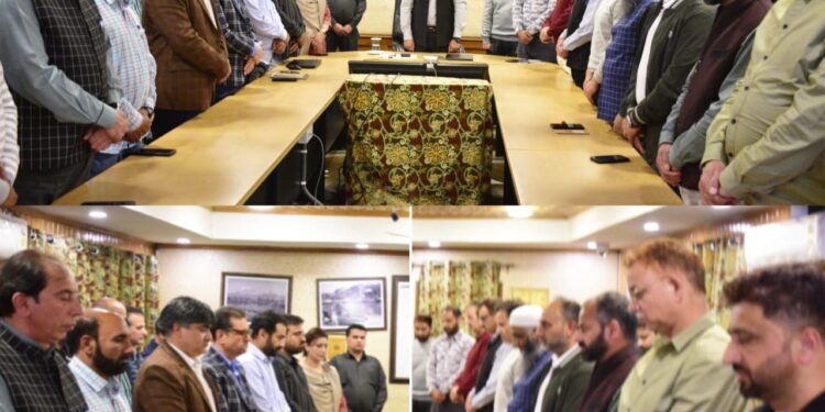 Commissioner SMC, senior officials observe Two-Minute silence in solidarity with Pahalgam incident victims