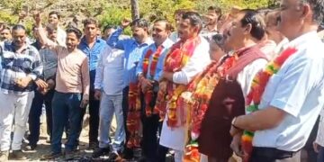 DDC Chairman, MLA Udhampur East kick start blacktopping work of 6 Km NH to Mahamaya Mandir road