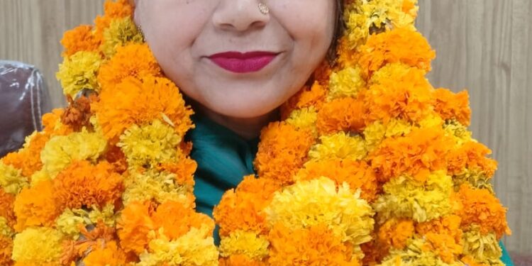 DHS-J accords warm send off to retiring Senior Assistant