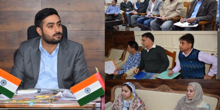 DC Budgam reviews status of works approved under District Mineral Fund (PMKKKY)