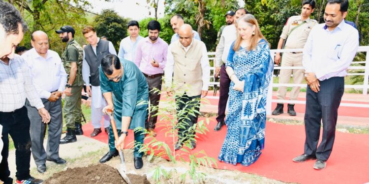 Javed Rana inaugurates Eco-Vista at Raika Park Jammu