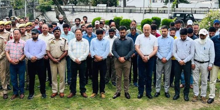 DC Rajouri leads observance of 2 minute silence in Solidarity with Pahalgam incident victims