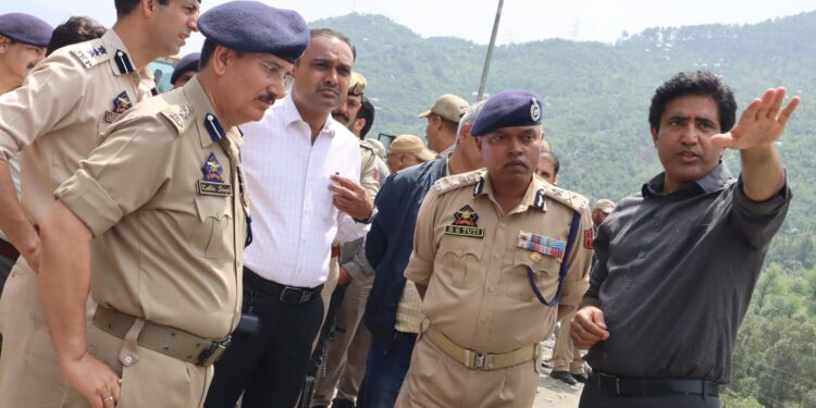 Div Com, IGP Jammu visit flood-hit areas of Ramban, review restoration, relief measures