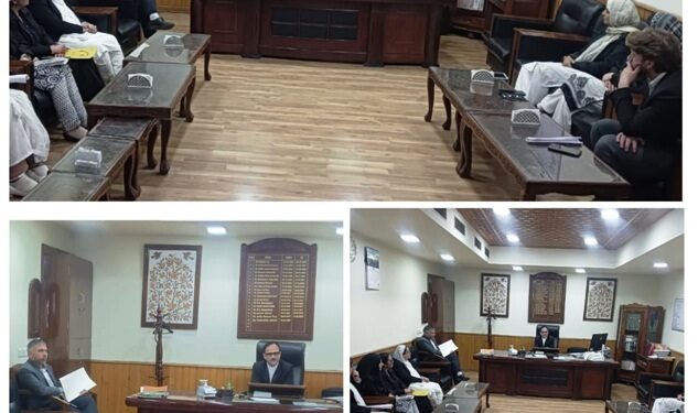 DLSA Srinagar convenes meeting of Legal Aid Defence Counsels, reviews their functioning