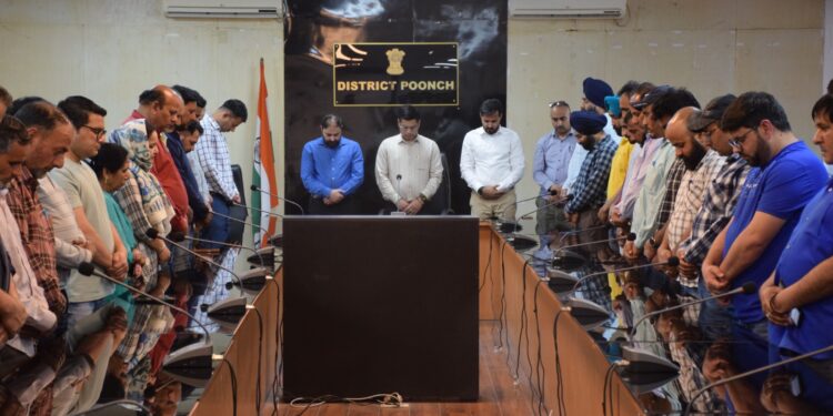 2 minute silence observed at District Poonch to mark solidarity with victims of Pahalgam terror attack