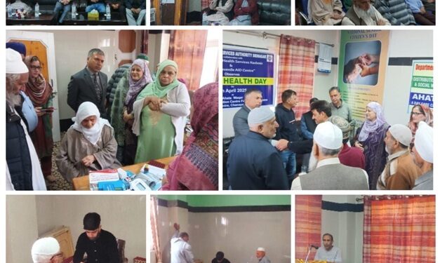World Health Day: Free Medical Camp, Health Card facilitation held for Senior Citizens at Ahata Waqar Chanapora