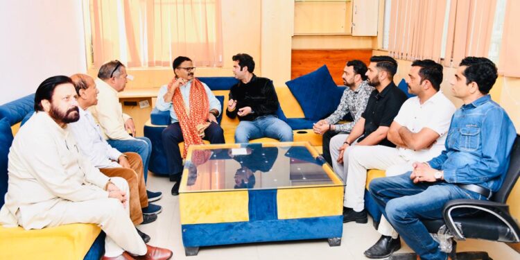 Javed Rana visits Press Club Udhampur; interacts with media persons