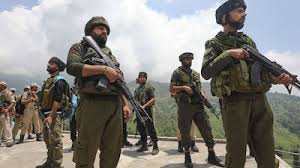 Chairman DLSA Anantnag visits GMC Ang, enquires about the injured of Baisaran attack