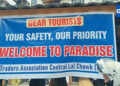 Lal Chowk traders welcome tourists with free refreshments