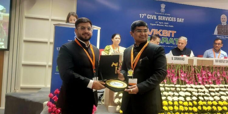 DC Rajouri showcases Aspirational Block Program achievements at 17th Civil Services Day
