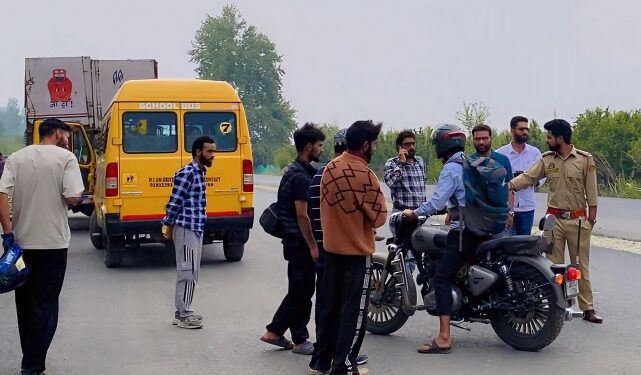 Road Safety enforcement intensified on NH-44 in Baramulla