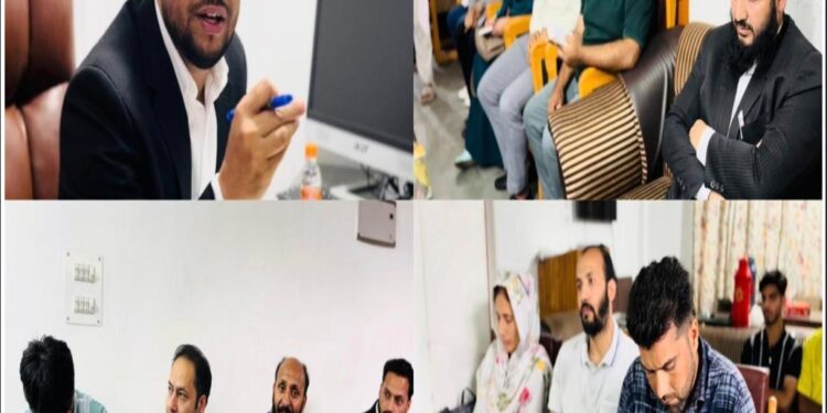 DLSA B’pora holds meeting/ orientation, training session for SAATHI unit members