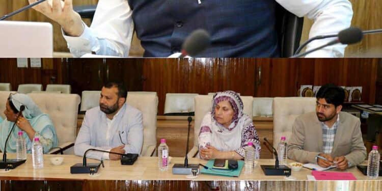 DC Srinagar assesses ongoing TB control efforts, strides made towards TB elimination at the grassroots level