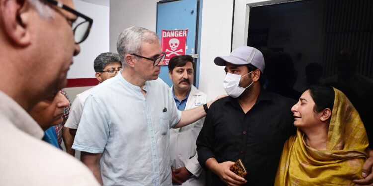 CM Omar Abdullah visits camps in Jammu & Samba