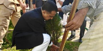 Chief Justice visits District Court Complex Srinagar