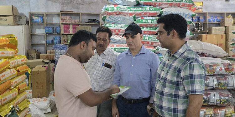 Enforcement team books erring traders in Chowki Choura