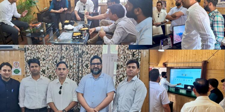 ICR-ER team visits District Emergency Operation Centre, Srinagar