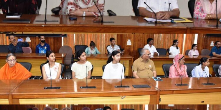 DC Udhampur interacts with CBSE, JK BOSE toppers