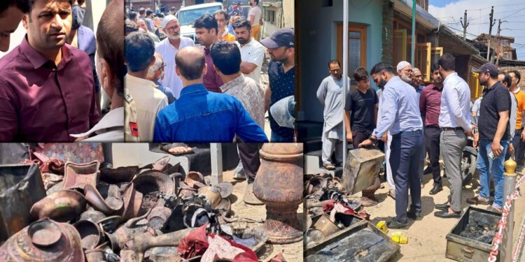 Distt admin Srinagar reaches out to the fire victims of Narwara Nawakadal