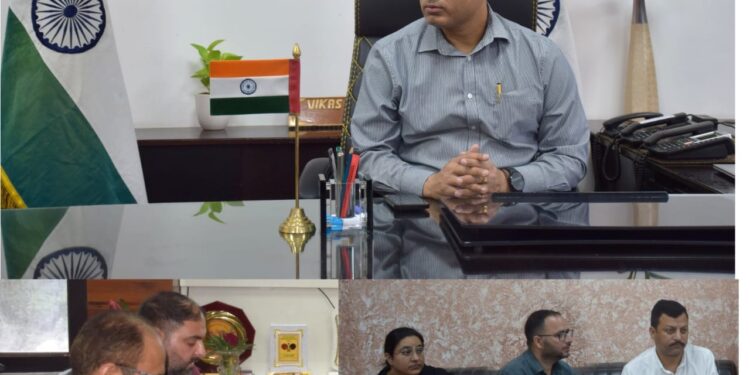 DC Poonch reviews PMAY-U Progress, Survey Status under 2.0
