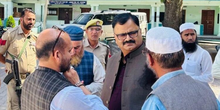 Jal Shakti Minister visits Ul Uloom, assesses damages