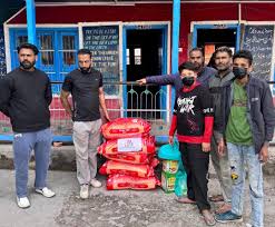 Aseem stands up with affected border residents, provides relief