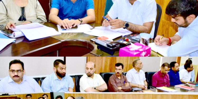 Div Com Jammu reviews progress of Smart City Projects