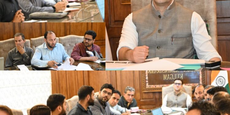 DC Kulgam reviews implementation of Mission YUVA