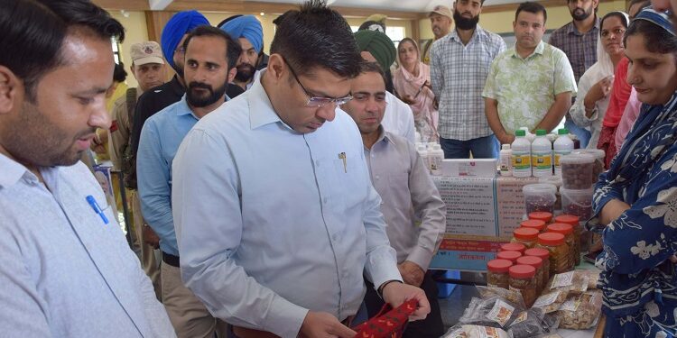 Poonch Youth introduced to Mission YUVA schemes at Entrepreneurship Mela