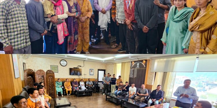 ST deputation from Gandhari Paddar meets DC Kishtwar