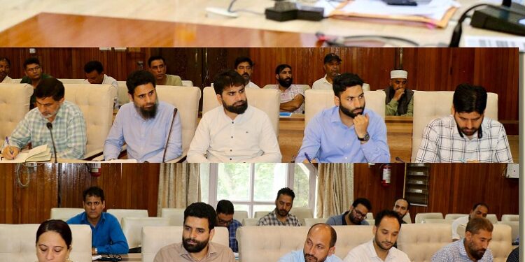 DC Srinagar & Commissioner SMC review progress under PMAY-Urban 2.0 in Srinagar