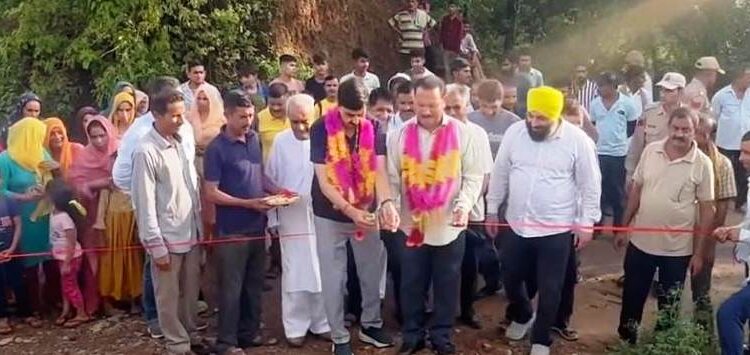 DDC Chairman, MLA Udhampur West lay foundation stone of Dabrah to Chak-Partada PMGSY road