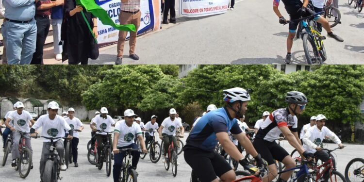 DC Reasi flags off Cyclothon to promote Nasha Mukt Bharat Abhiyan