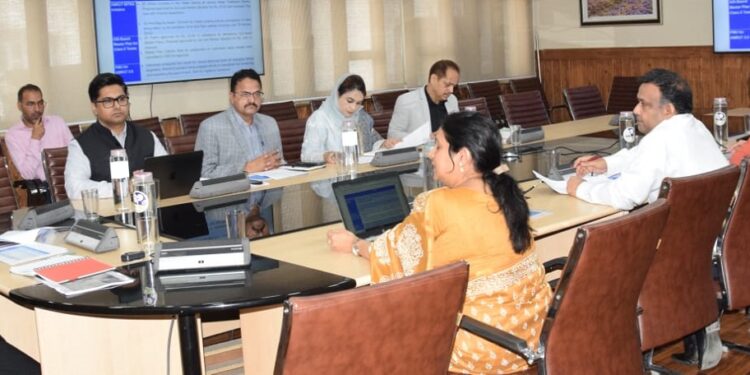 Ensure timely completion of SBM 2.0, AMRUT projects: Chief Secretary