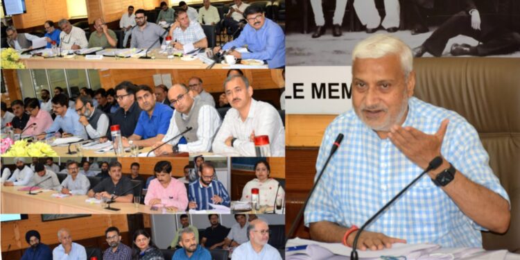 Public Accounts Committee holds meeting in Srinagar