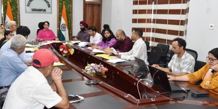 Sarmad Hafeez reviews functioning of Social Welfare Department