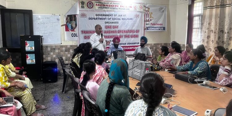 Orientation program hosted for AWWs, Aadhar operators at Udhampur