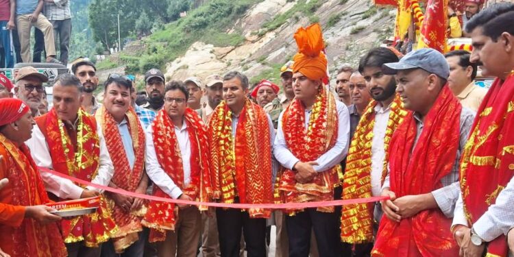 DC Ramban flags off Annual Sarvadhar Yatra from Ukheral