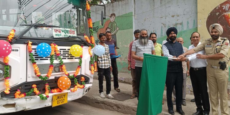 DC Doda flags off Doda- Chamba JKRTC Bus Service